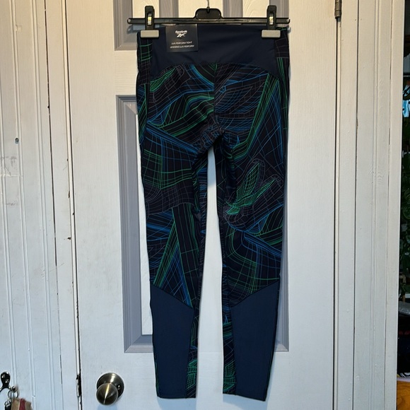 2/$30 Reebok Tights, Leggings, Yoga, Lux Performance Tight, Speedwick - Picture 8 of 16